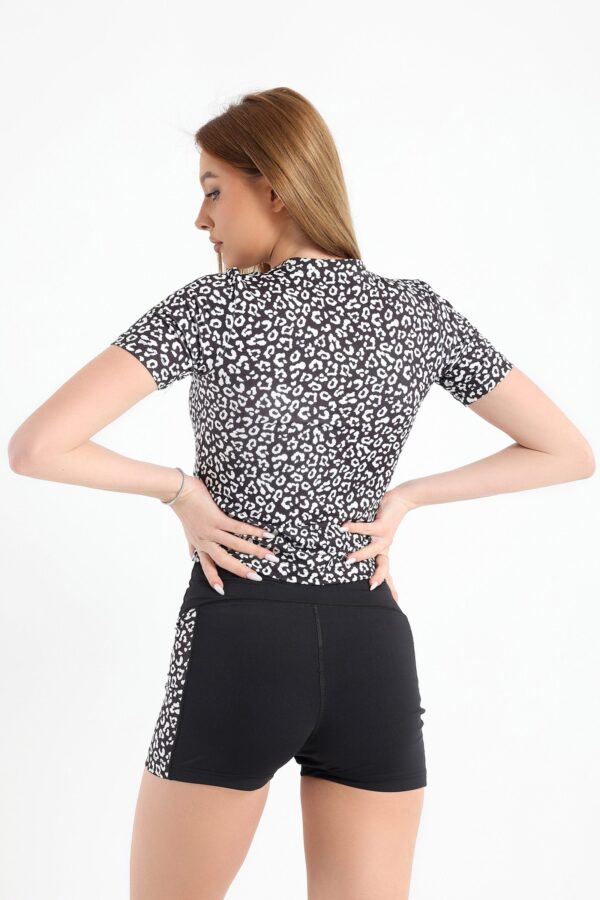 Leopard printed short sleeve top