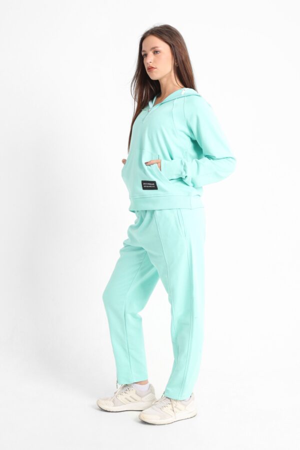 Chill oversized half zipper set in pistache green