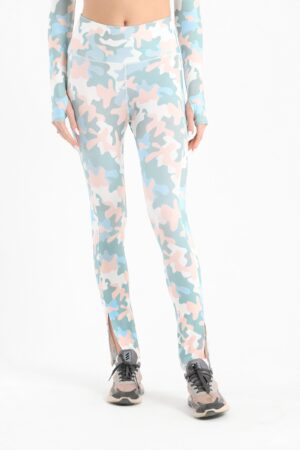 Colored camo slit printed leggings