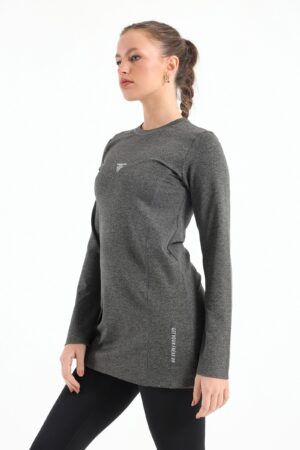 51-5_c95eb1db-953a-48e7-a6f1-09cde5f0655b.jpg Training bell sleeve top in dark grey