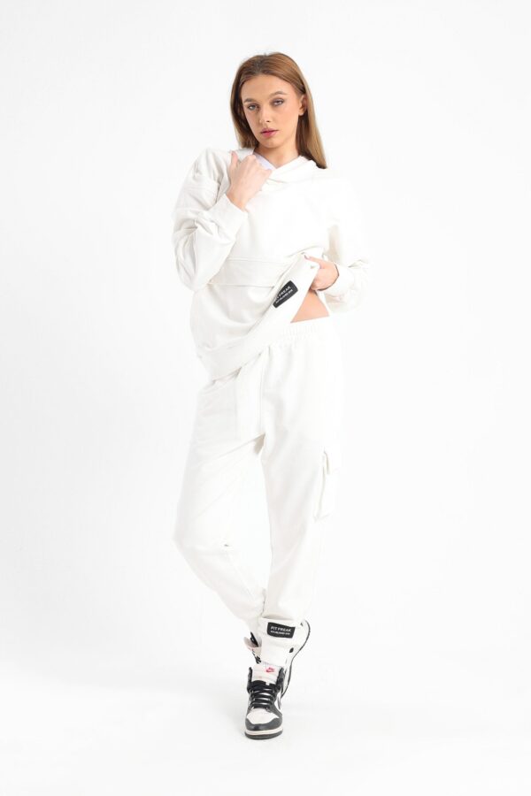 Chill oversized flap pocket cargo set in off white