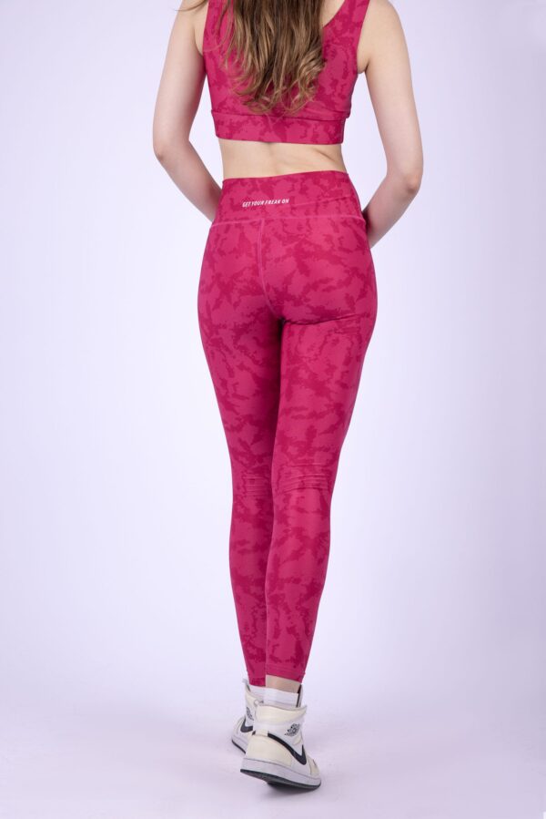 Fuchsia camouflage leggings