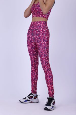 Triangles printed leggings